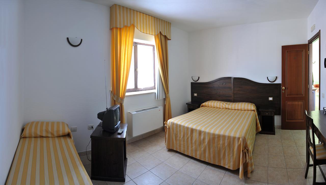 Hotel Pietrapanna Calvello Phòng bức ảnh