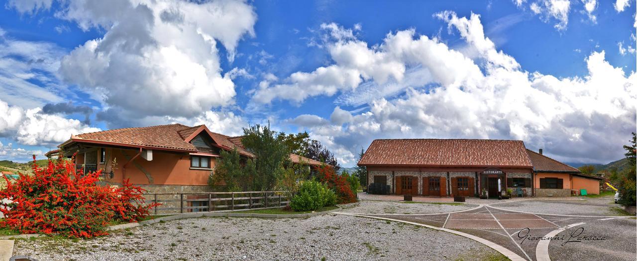 Hotel Pietrapanna Calvello Ngoại thất bức ảnh